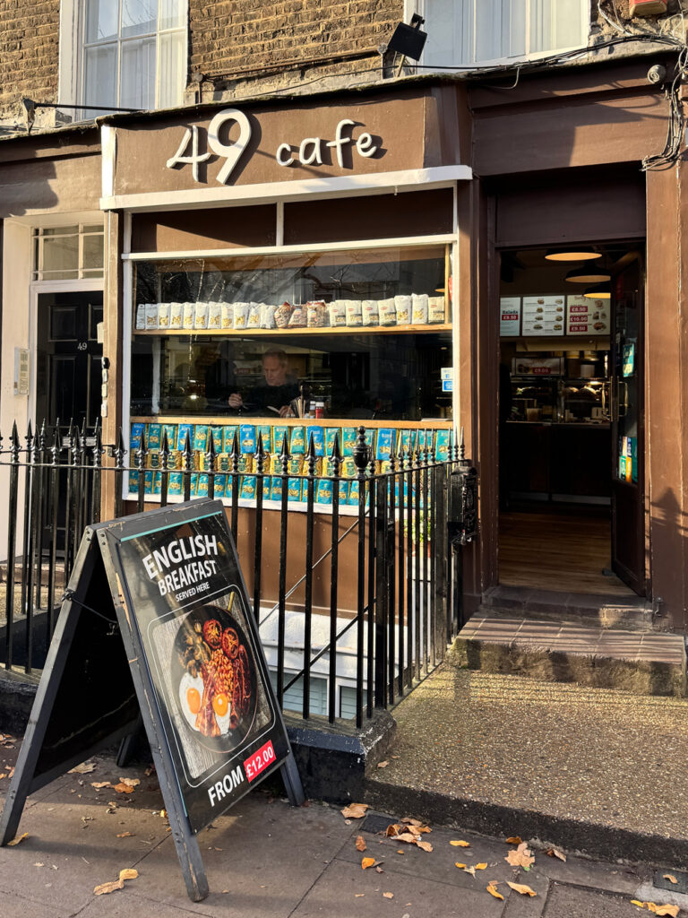 49cafeの店舗外観