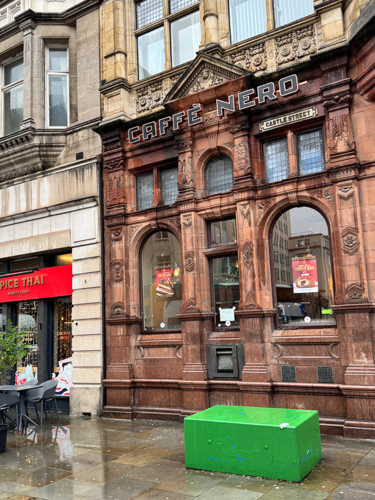 リバプールにあるCAFFÈ NEROの外観
