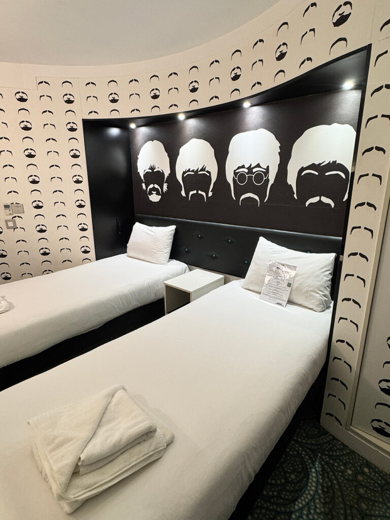 リバプールのイビスホテルの客室