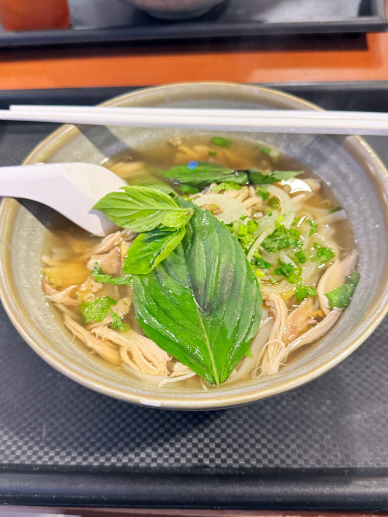 Pho Streetで提供されたチキンのフォー