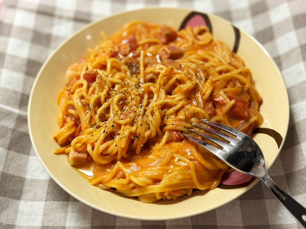 シェフドラムで作ったトマトクリームパスタの完成品
