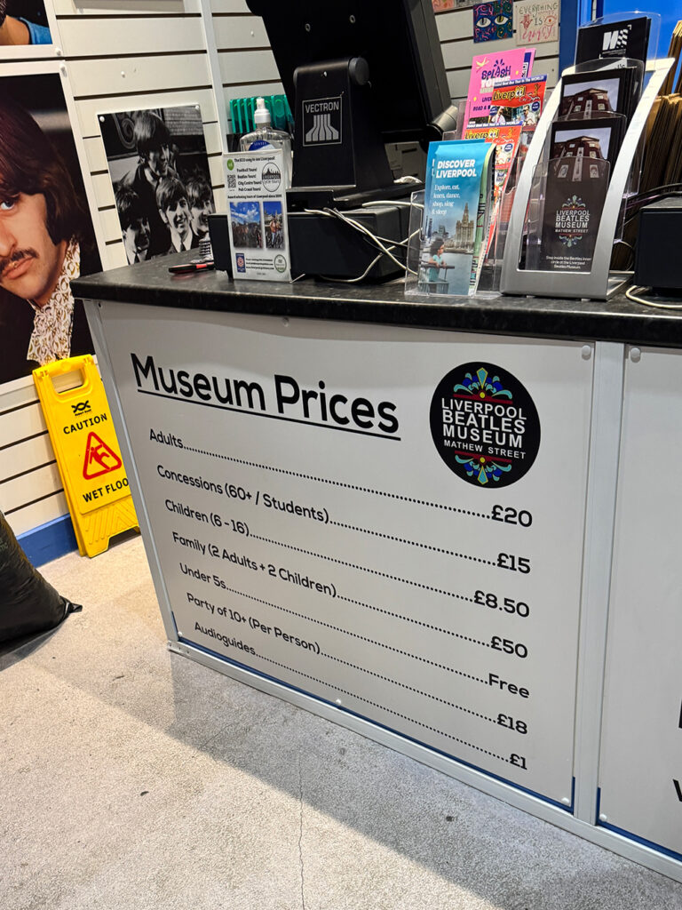 ビートルズミュージアムのチケット売り場